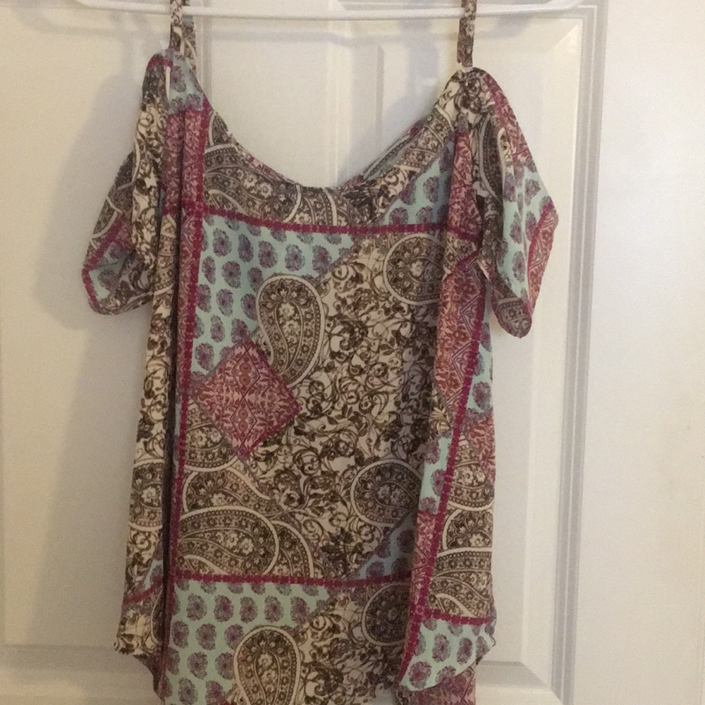 Design Lab Cold Shoulder Top, Size XS